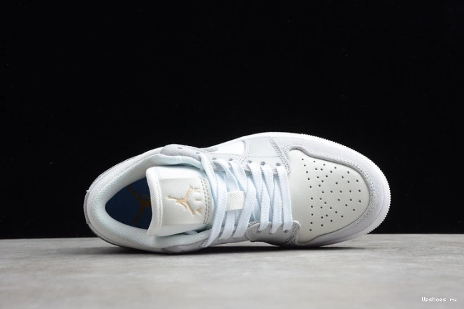 Low Jordan Air “Paris” 1 CV3043-100 0913